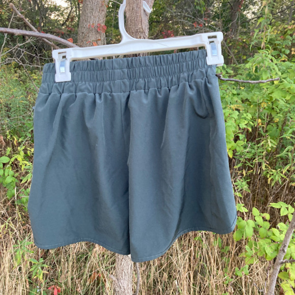 Blooming Jelly Green Lined Running Shorts with zip pocket, Sz. S - Picture 2 of 3